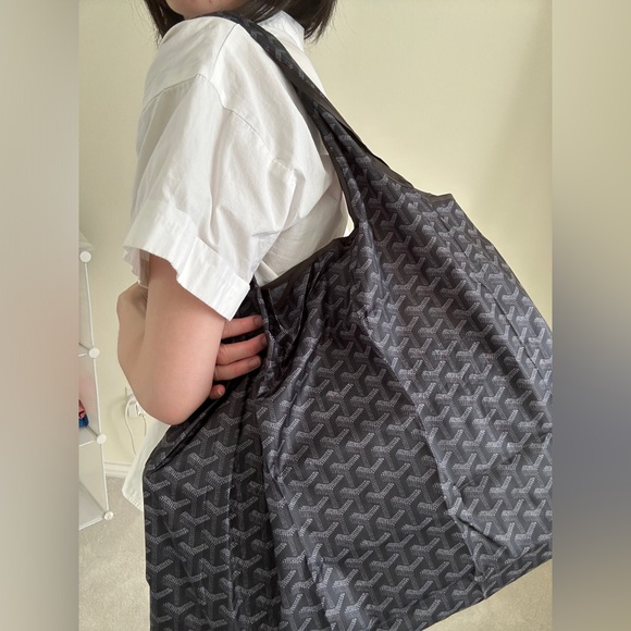 Foldable Shopping Bag, Shipping Bag, Grocery Tote, Getaway Vacation Carry on - Picture 4 of 5